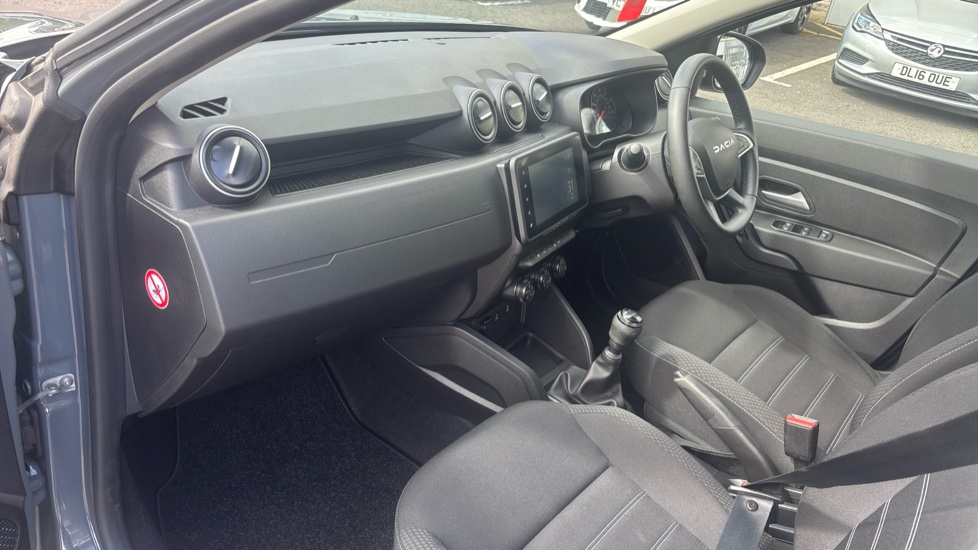 Dacia Duster 1.0 TCe 90 Expression 5dr Petrol Estate - Image 9