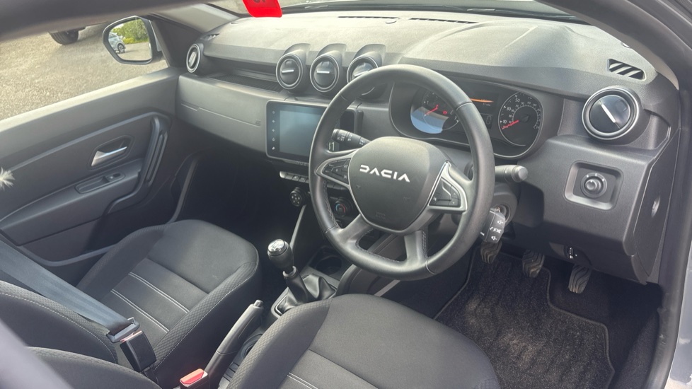 Dacia Duster 1.0 TCe 90 Expression 5dr Petrol Estate - Image 11