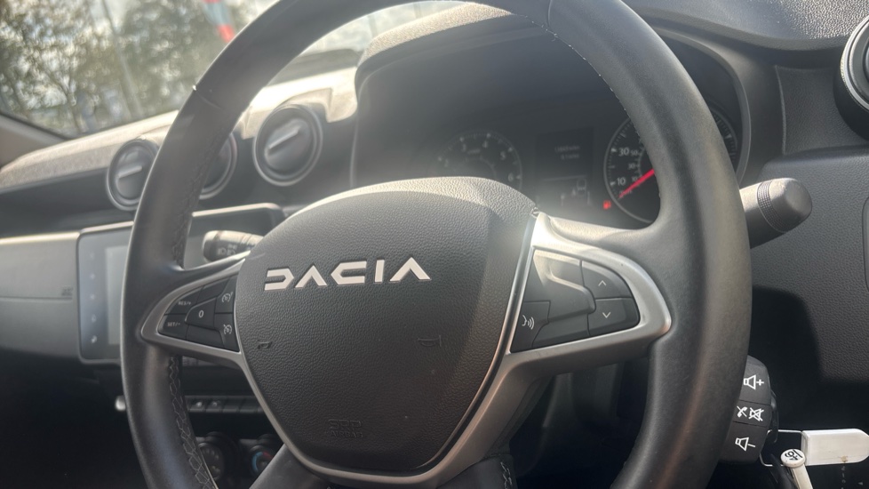 Dacia Duster 1.0 TCe 90 Expression 5dr Petrol Estate - Image 21