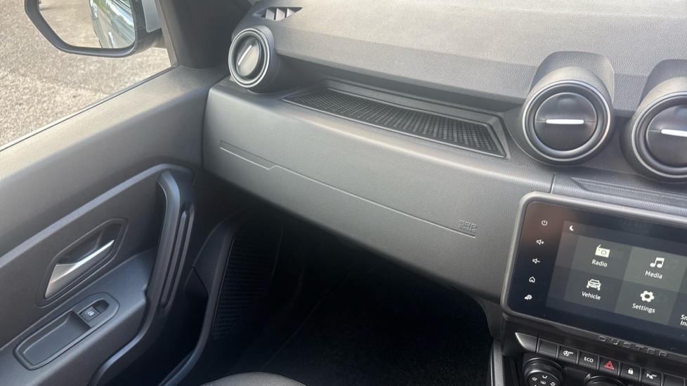 Dacia Duster 1.0 TCe 90 Expression 5dr Petrol Estate - Image 36