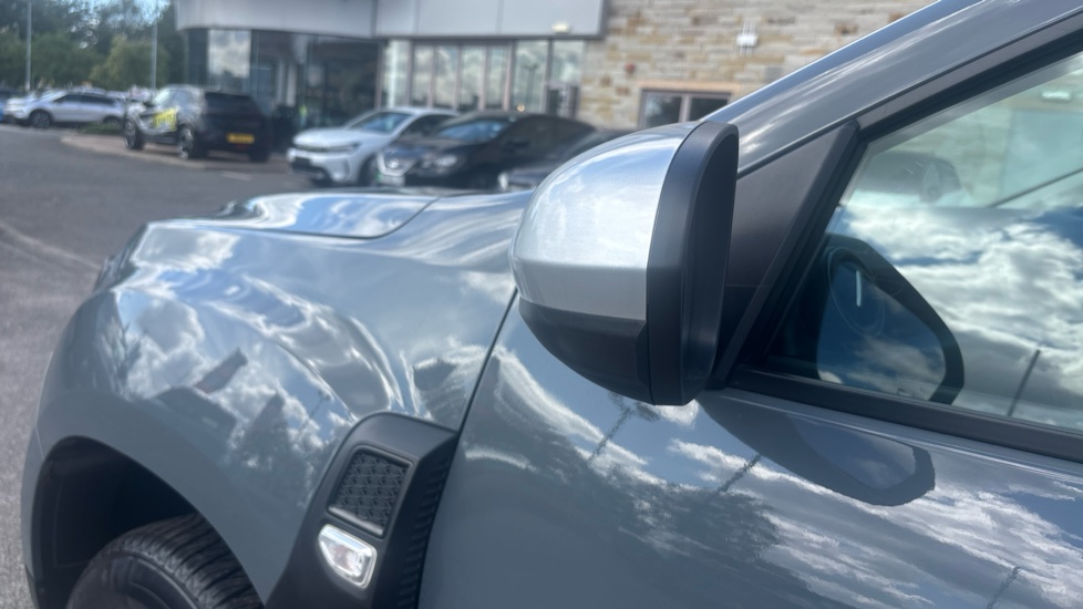 Dacia Duster 1.0 TCe 90 Expression 5dr Petrol Estate - Image 50
