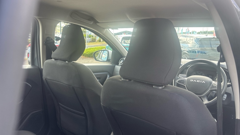 Dacia Duster 1.0 TCe 90 Expression 5dr Petrol Estate - Image 55