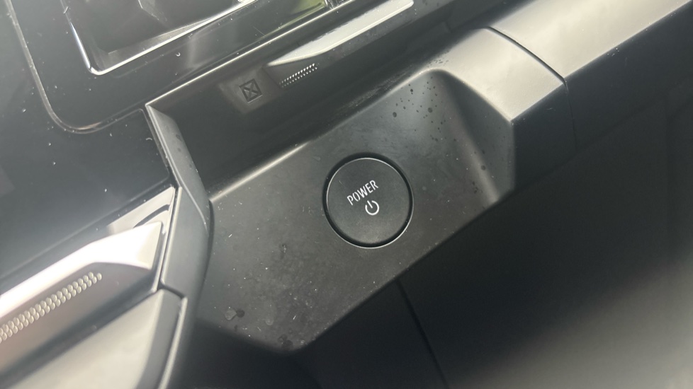 Renault Megane E-Tech EV60 160kW Techno 60kWh Optimum Charge 5dr Auto Electric Hatchback - Image 26