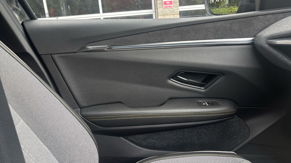 Renault Megane E-Tech EV60 160kW Techno 60kWh Optimum Charge 5dr Auto Electric Hatchback - Image 32