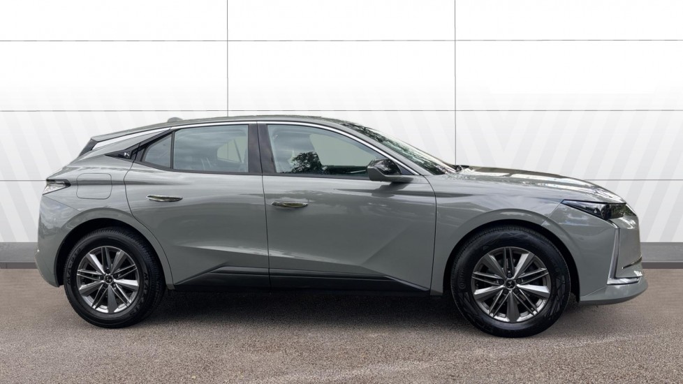 DS 4 1.2 PureTech Bastille 5dr EAT8 Petrol Hatchback - Image 5