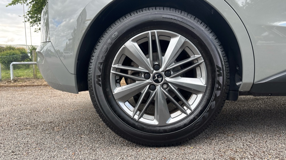 DS 4 1.2 PureTech Bastille 5dr EAT8 Petrol Hatchback - Image 7