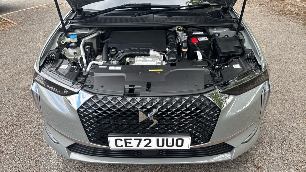 DS 4 1.2 PureTech Bastille 5dr EAT8 Petrol Hatchback - Image 8