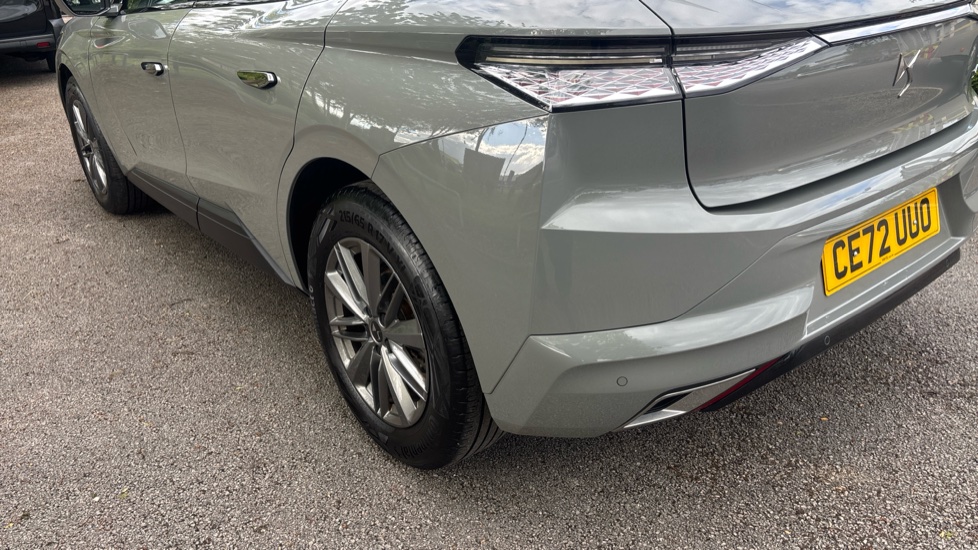 DS 4 1.2 PureTech Bastille 5dr EAT8 Petrol Hatchback - Image 45