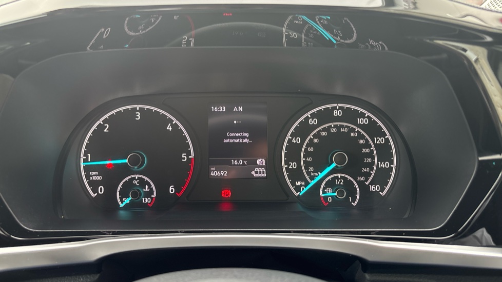 Ford Tourneo Connect 2.0 EcoBlue Active 5dr Diesel Estate - Image 18
