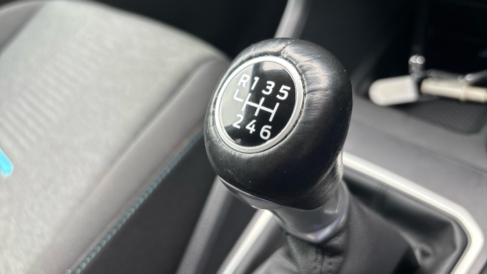 Ford Tourneo Connect 2.0 EcoBlue Active 5dr Diesel Estate - Image 29