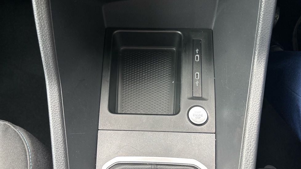 Ford Tourneo Connect 2.0 EcoBlue Active 5dr Diesel Estate - Image 31