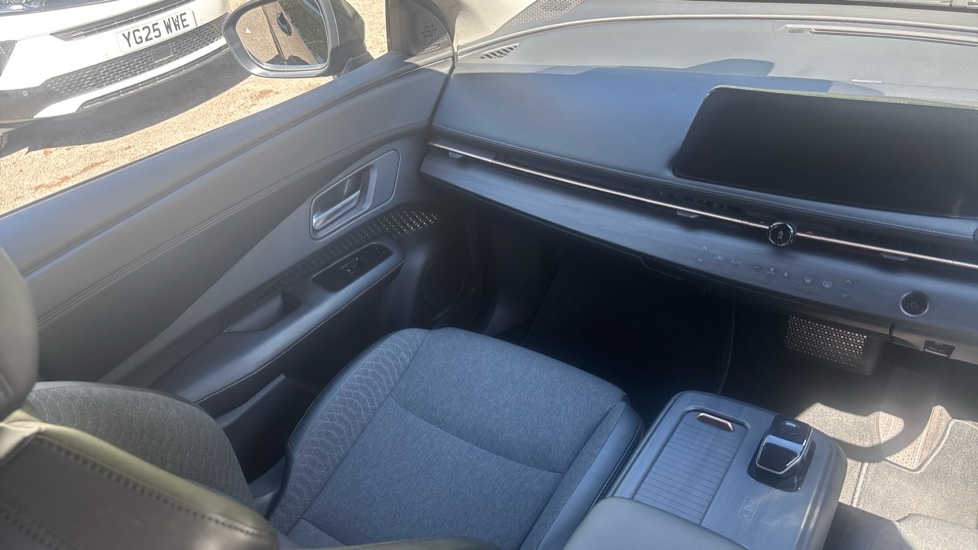 Nissan ARIYA 160kW Advance 63kWh 22kWCh 5dr Auto Electric Hatchback - Image 14