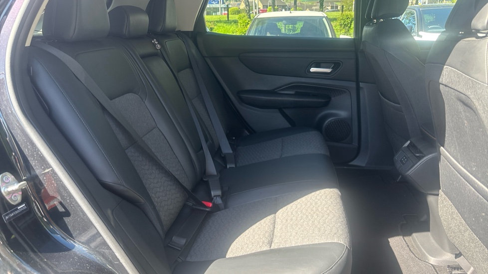 Nissan ARIYA 160kW Advance 63kWh 22kWCh 5dr Auto Electric Hatchback - Image 16