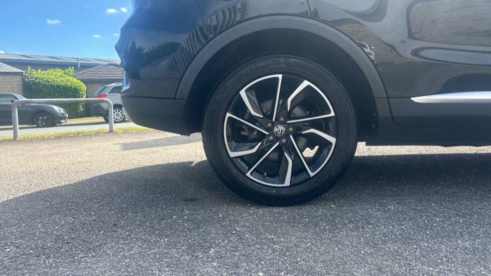 MG ZS 1.0T GDi Exclusive 5dr DCT Petrol Hatchback - Image 7