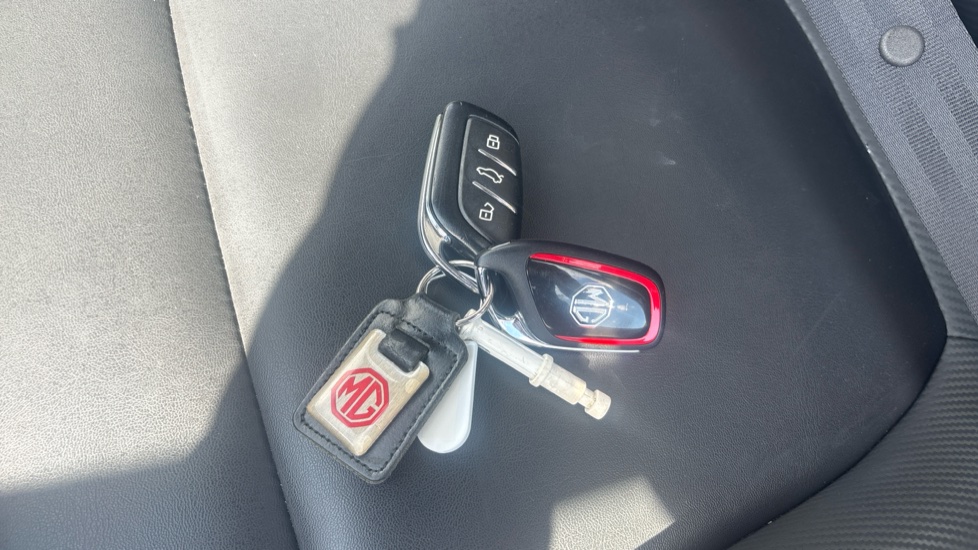 MG ZS 1.0T GDi Exclusive 5dr DCT Petrol Hatchback - Image 20