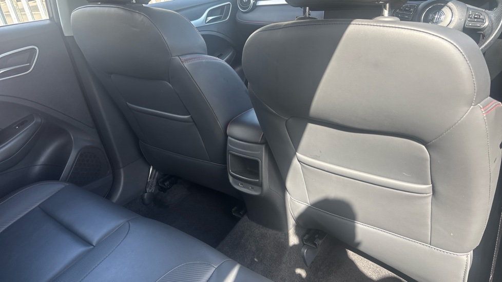 MG ZS 1.0T GDi Exclusive 5dr DCT Petrol Hatchback - Image 42
