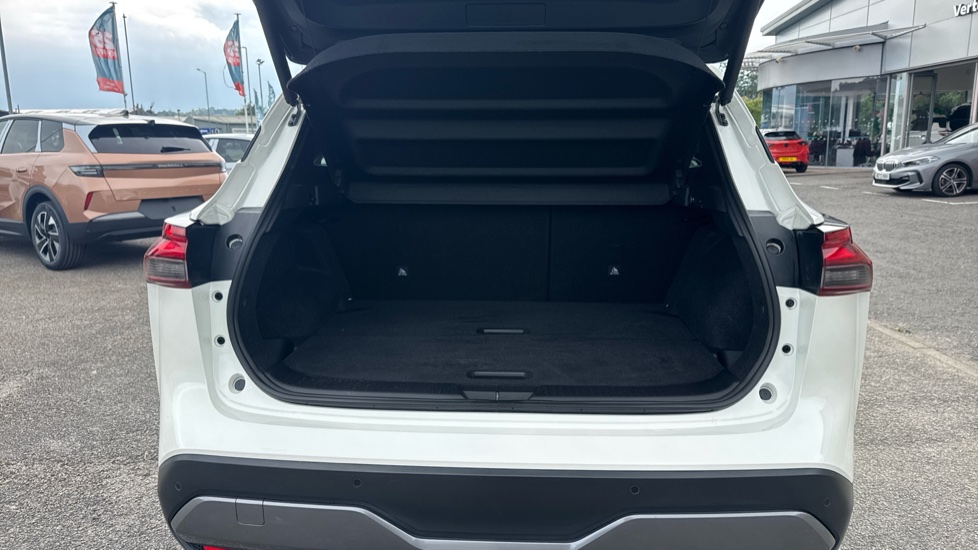 Nissan Qashqai 1.5 E-Power Tekna 5dr Auto Hybrid Hatchback - Image 4
