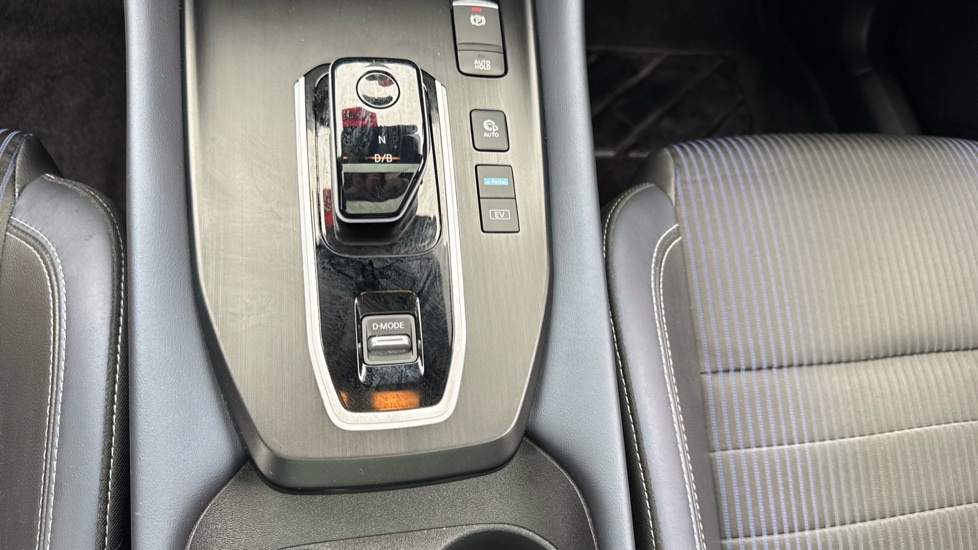 Nissan Qashqai 1.5 E-Power Tekna 5dr Auto Hybrid Hatchback - Image 27