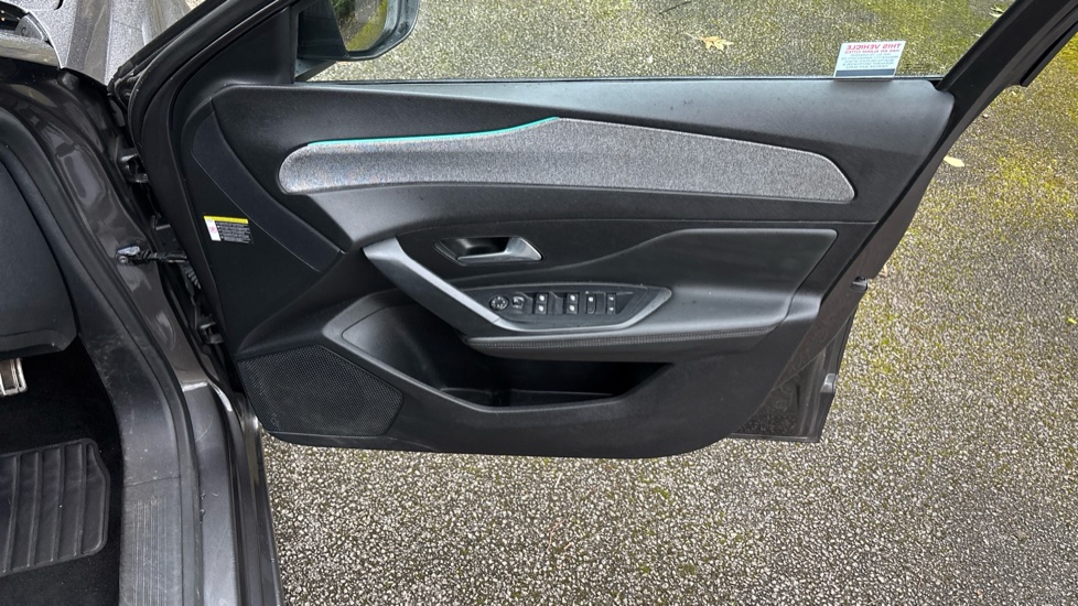 Peugeot 308 1.2 PureTech Allure 5dr EAT8 Petrol Estate - Image 41