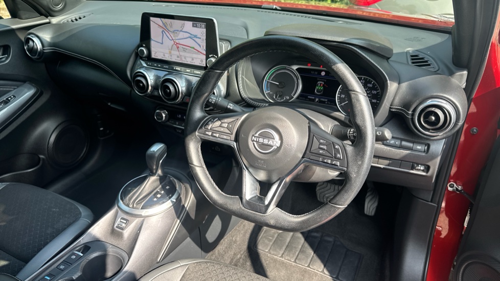 Nissan Juke 1.6 Hybrid N-Connecta 5dr Auto Hybrid Hatchback - Image 11