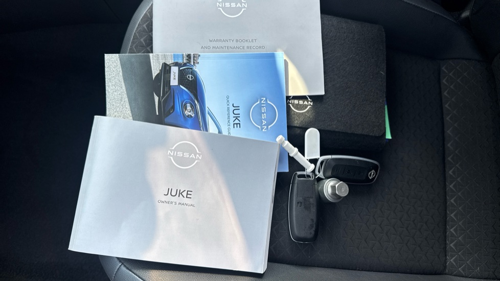 Nissan Juke 1.6 Hybrid N-Connecta 5dr Auto Hybrid Hatchback - Image 19