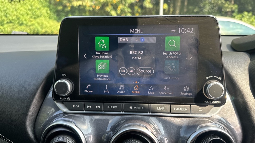 Nissan Juke 1.6 Hybrid N-Connecta 5dr Auto Hybrid Hatchback - Image 23