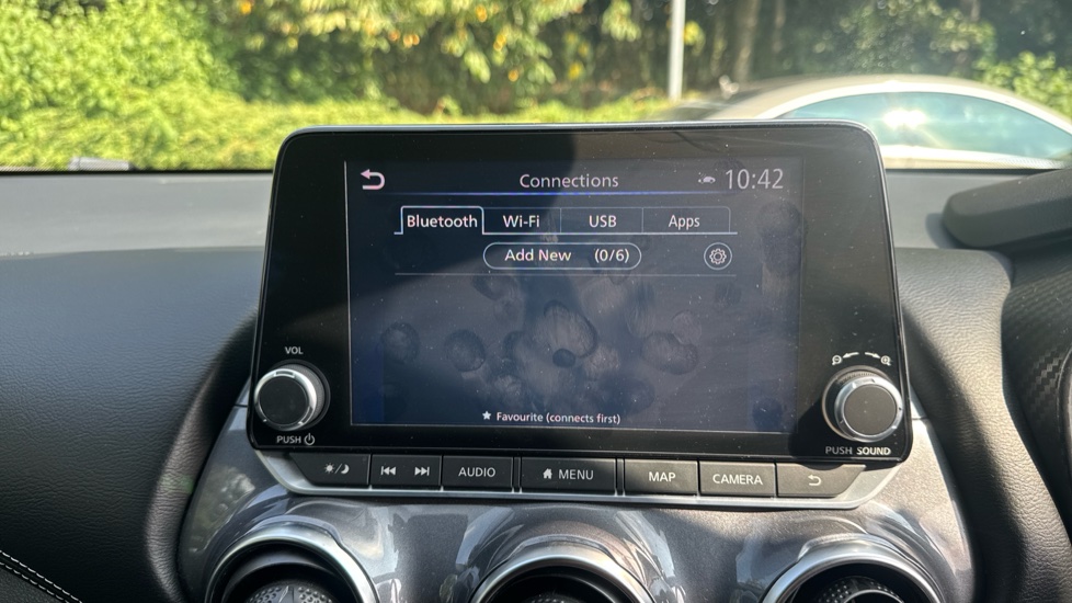 Nissan Juke 1.6 Hybrid N-Connecta 5dr Auto Hybrid Hatchback - Image 24