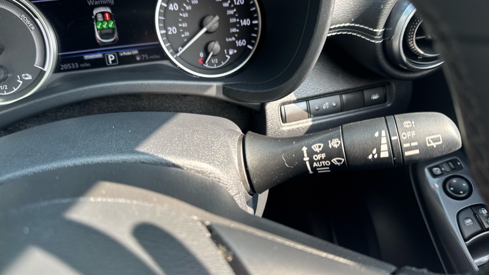 Nissan Juke 1.6 Hybrid N-Connecta 5dr Auto Hybrid Hatchback - Image 28