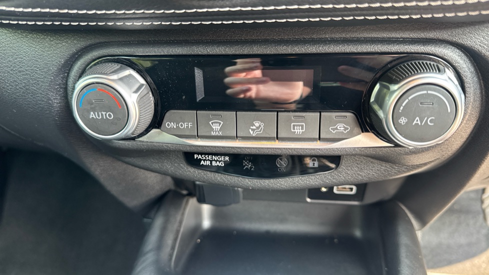 Nissan Juke 1.6 Hybrid N-Connecta 5dr Auto Hybrid Hatchback - Image 36