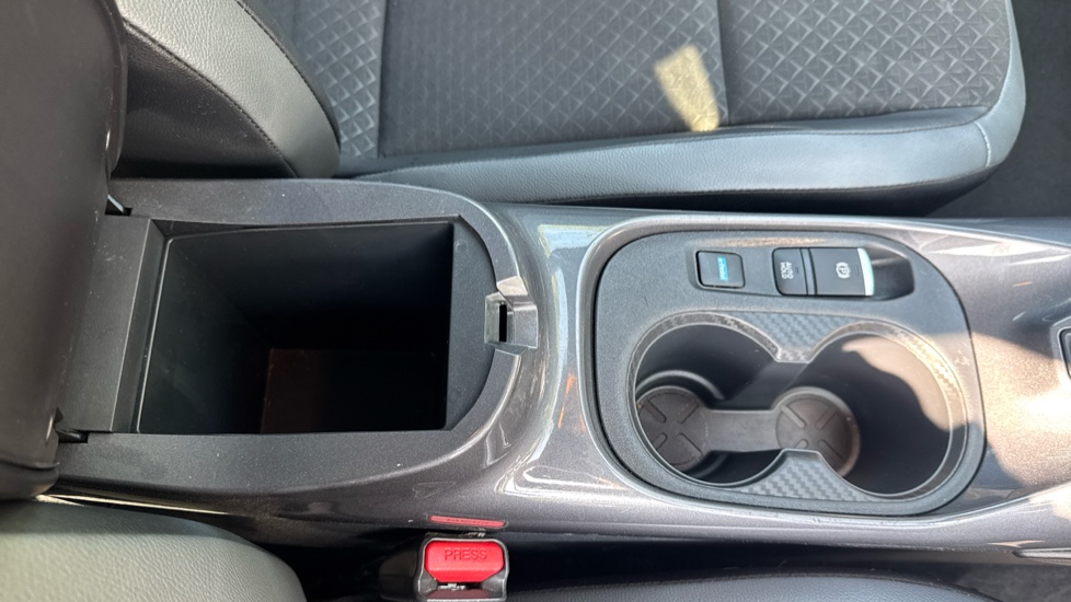 Nissan Juke 1.6 Hybrid N-Connecta 5dr Auto Hybrid Hatchback - Image 38