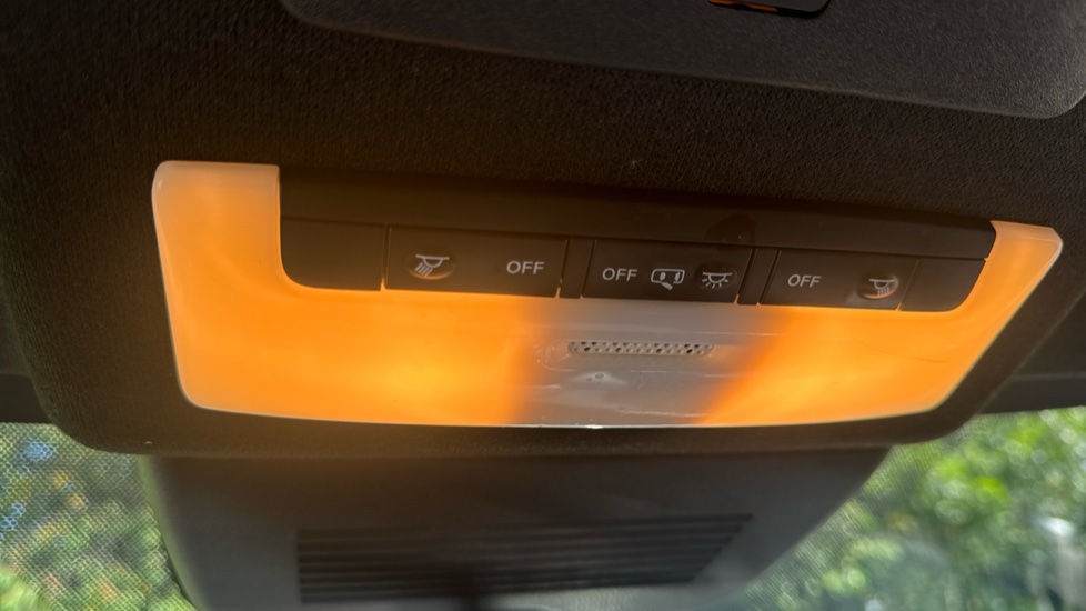 Nissan Juke 1.6 Hybrid N-Connecta 5dr Auto Hybrid Hatchback - Image 47