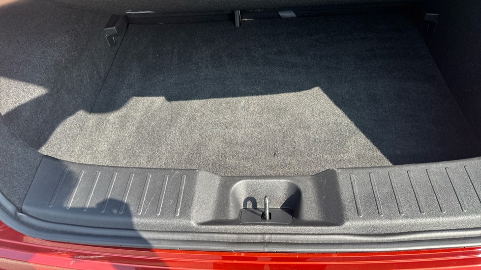 Nissan Juke 1.6 Hybrid N-Connecta 5dr Auto Hybrid Hatchback - Image 48