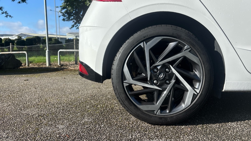 Hyundai i20 1.0T GDi 48V MHD Ultimate 5dr DCT Petrol Hatchback - Image 7