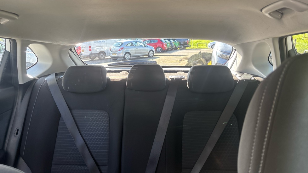 Hyundai i20 1.0T GDi 48V MHD Ultimate 5dr DCT Petrol Hatchback - Image 15
