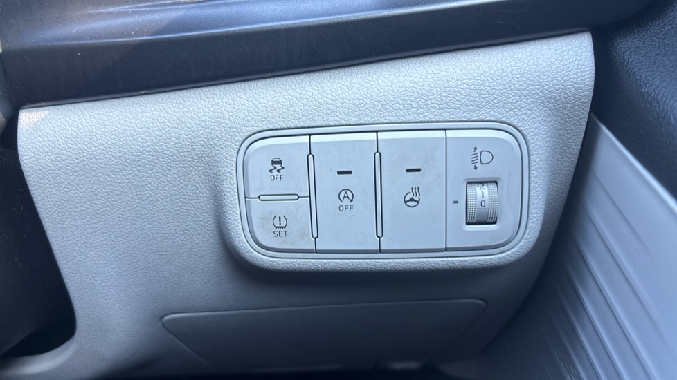 Hyundai i20 1.0T GDi 48V MHD Ultimate 5dr DCT Petrol Hatchback - Image 25