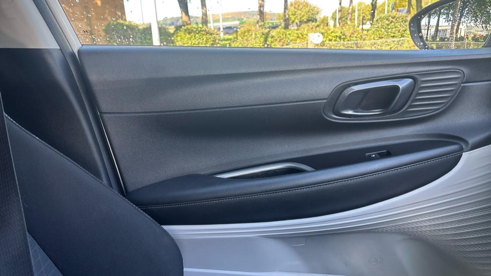 Hyundai i20 1.0T GDi 48V MHD Ultimate 5dr DCT Petrol Hatchback - Image 30