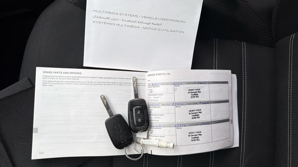 Dacia Duster 1.0 TCe 90 Expression 5dr Petrol Estate - Image 19