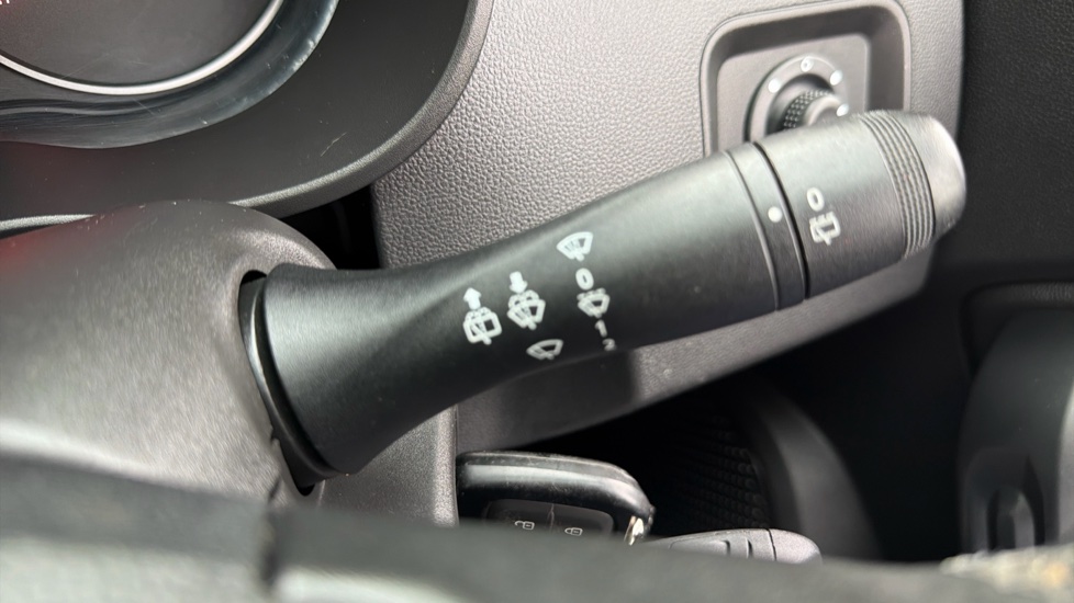 Dacia Duster 1.0 TCe 90 Expression 5dr Petrol Estate - Image 26