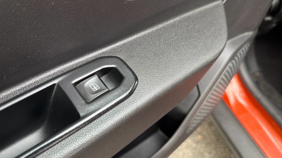 Dacia Duster 1.0 TCe 90 Expression 5dr Petrol Estate - Image 45