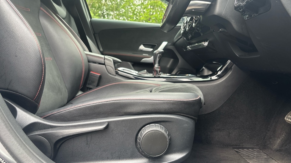 Mercedes-Benz A-Class A180 AMG Line 5dr Petrol Hatchback - Image 44