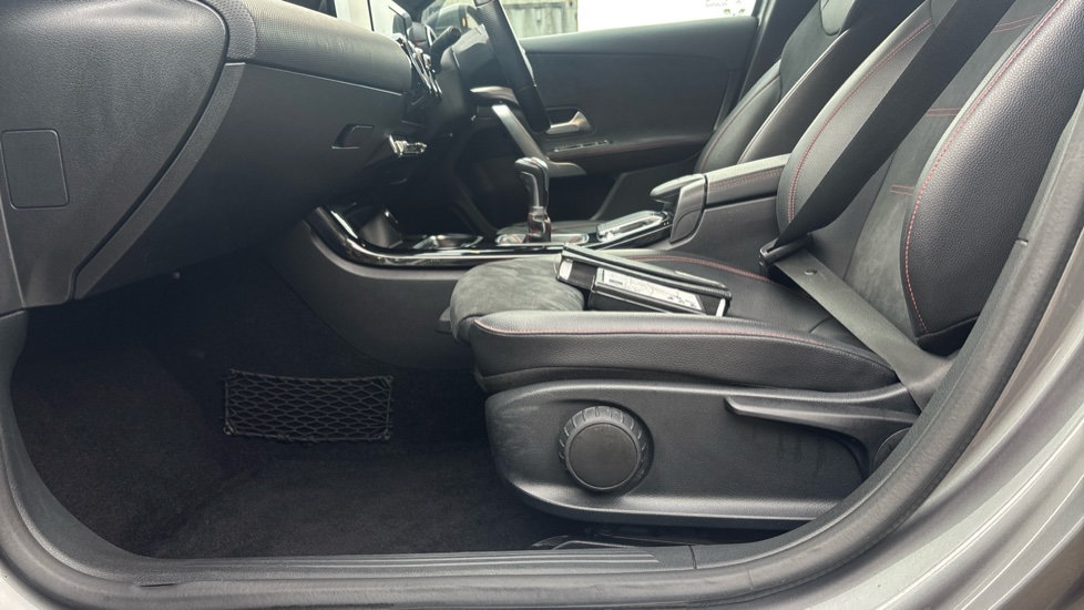 Mercedes-Benz A-Class A180 AMG Line 5dr Petrol Hatchback - Image 49