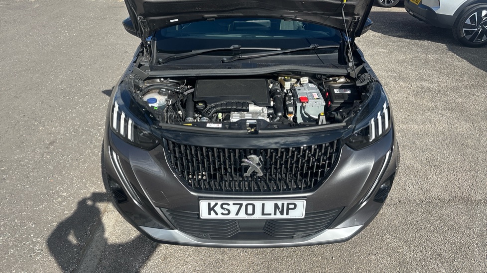Peugeot 2008 1.2 PureTech 130 GT Line 5dr Petrol Estate - Image 8