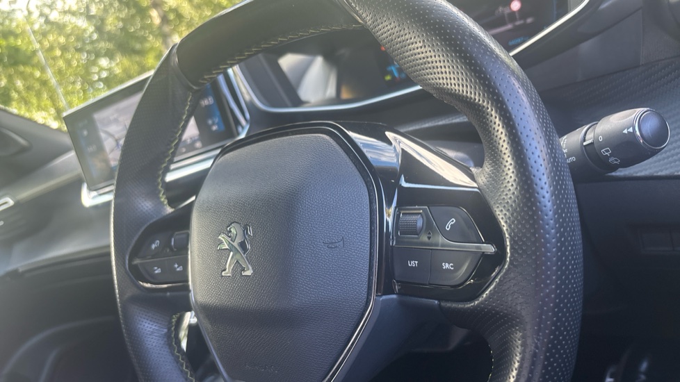 Peugeot 2008 1.2 PureTech 130 GT Line 5dr Petrol Estate - Image 21