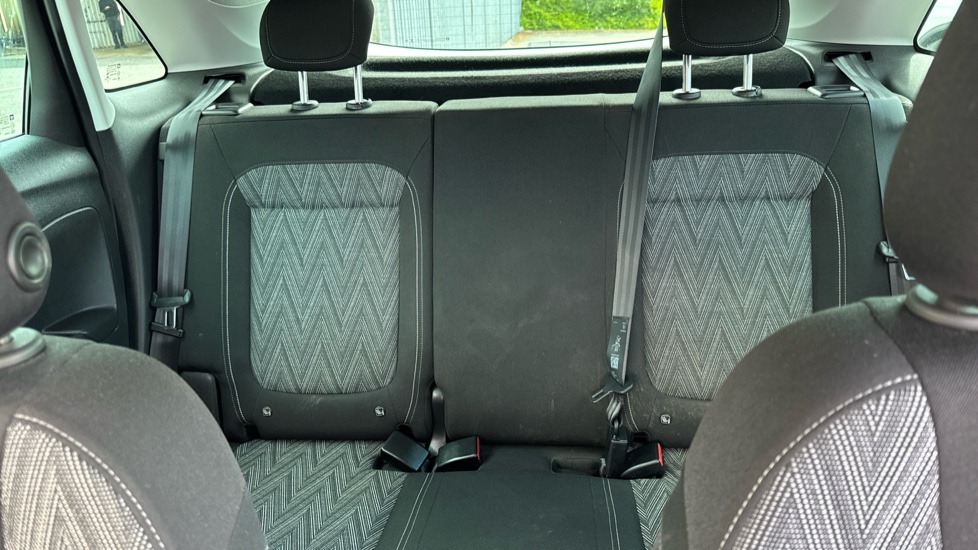 Vauxhall Crossland X 1.2 [83] Griffin 5dr [Start Stop] Petrol Hatchback - Image 15