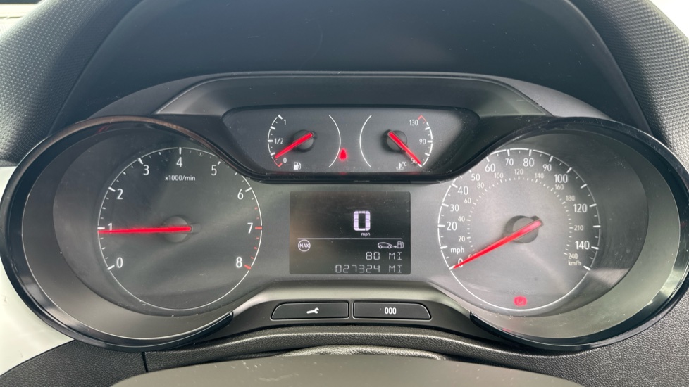 Vauxhall Crossland X 1.2 [83] Griffin 5dr [Start Stop] Petrol Hatchback - Image 18