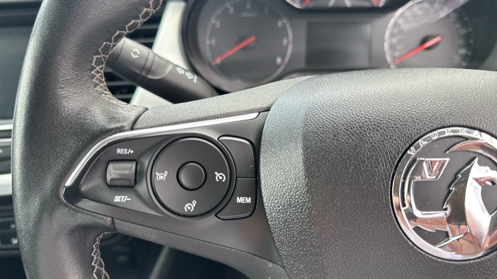 Vauxhall Crossland X 1.2 [83] Griffin 5dr [Start Stop] Petrol Hatchback - Image 22