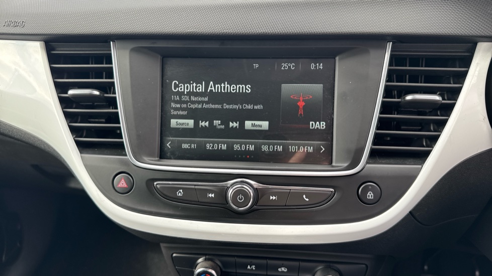 Vauxhall Crossland X 1.2 [83] Griffin 5dr [Start Stop] Petrol Hatchback - Image 27