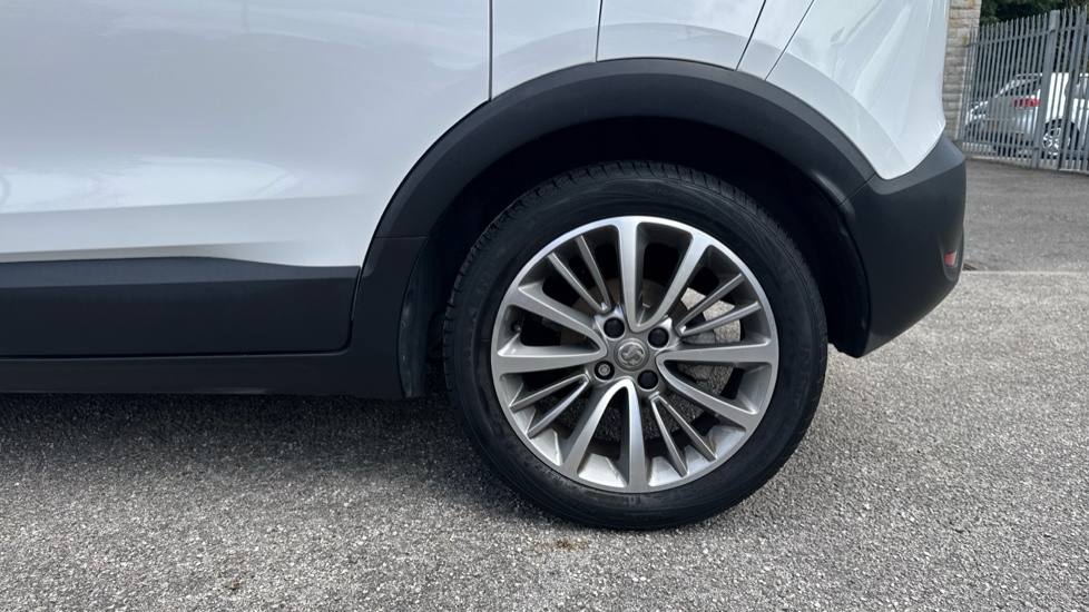 Vauxhall Crossland X 1.2 [83] Griffin 5dr [Start Stop] Petrol Hatchback - Image 34