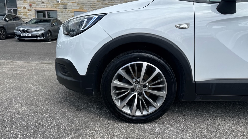 Vauxhall Crossland X 1.2 [83] Griffin 5dr [Start Stop] Petrol Hatchback - Image 35