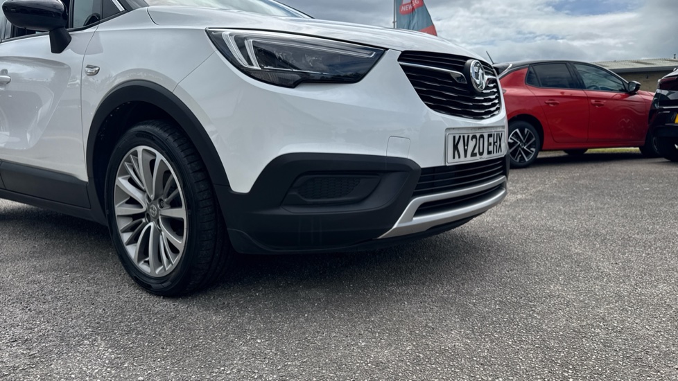Vauxhall Crossland X 1.2 [83] Griffin 5dr [Start Stop] Petrol Hatchback - Image 41